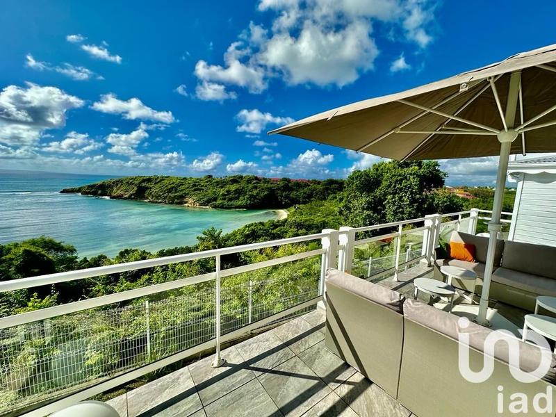 Maison - 250 m² - 8 pièces