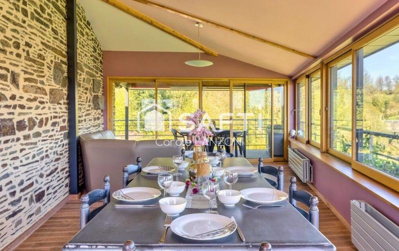 Maison - 140 m² - 6 pièces