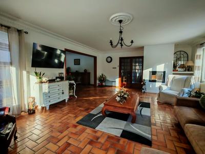 Maison - 262 m² - 10 pièces