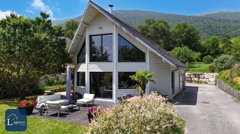 Maison - 231 m² - 6 pièces