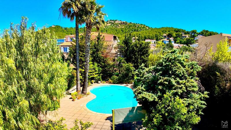 Villa - 230 m² - 8 pièces