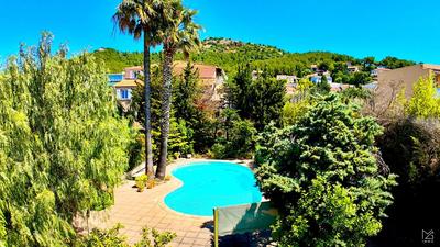 Villa - 230 m² - 8 pièces