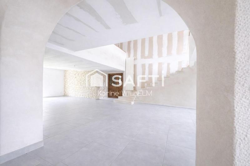 Maison - 245 m² - 9 pièces