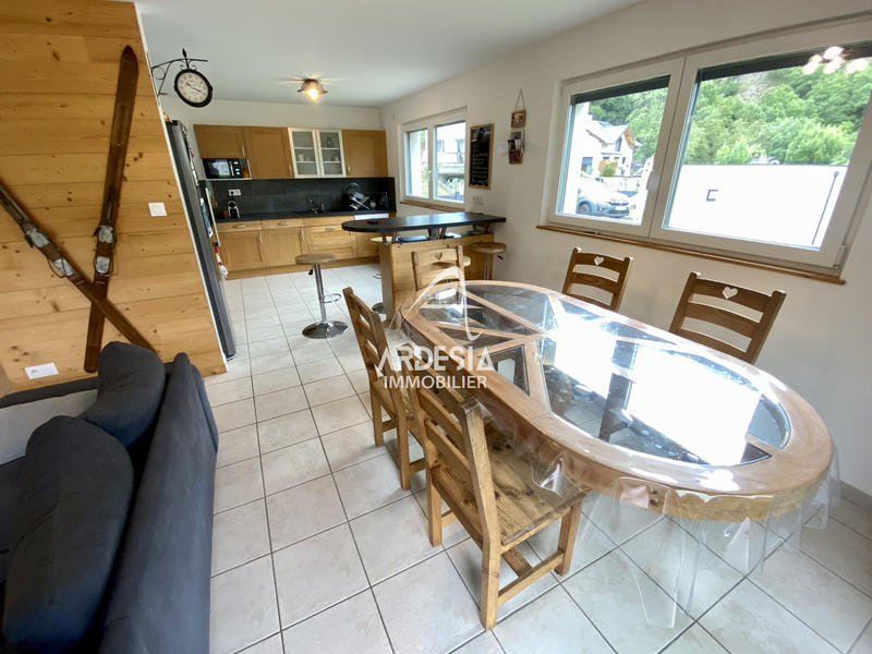 Maison - 142 m² - 6 pièces