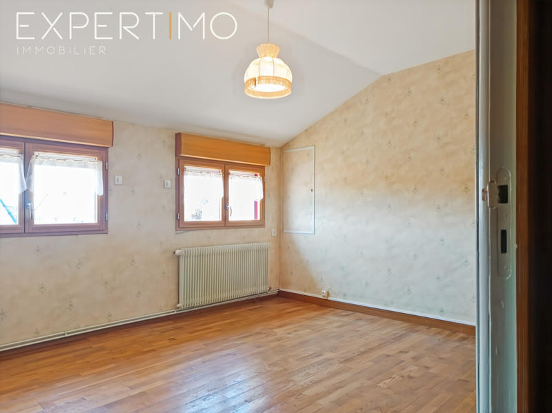 Maison - 159 m² - 9 pièces