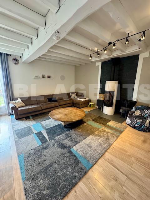 Maison - 205 m² - 6 pièces