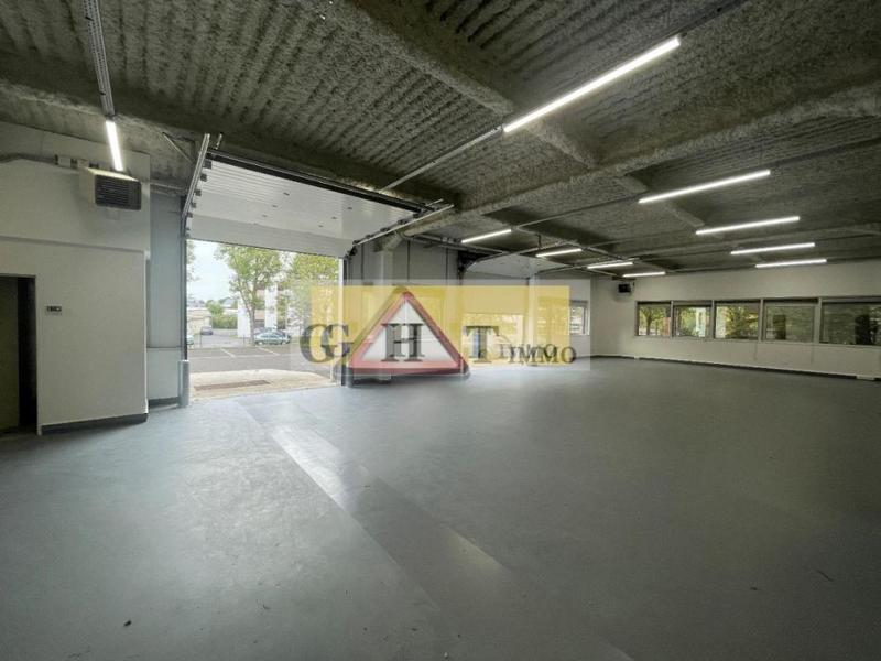 Entrepôt - 644 m²