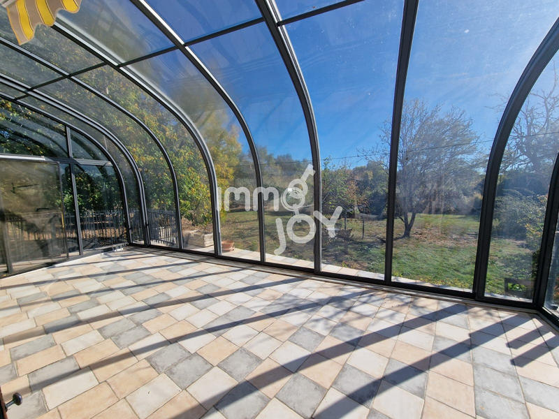 Maison - 206 m² - 6 pièces