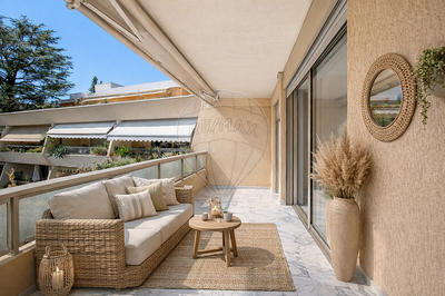 Appartement - 153 m² - 4 pièces