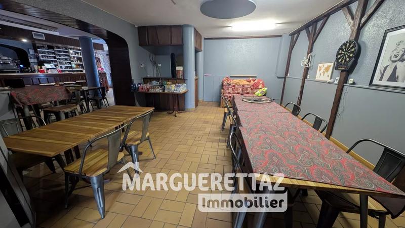 Local commercial - 178 m² - 4 pièces