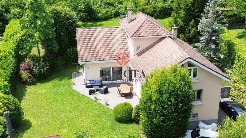 Villa - 189 m² - 6 pièces