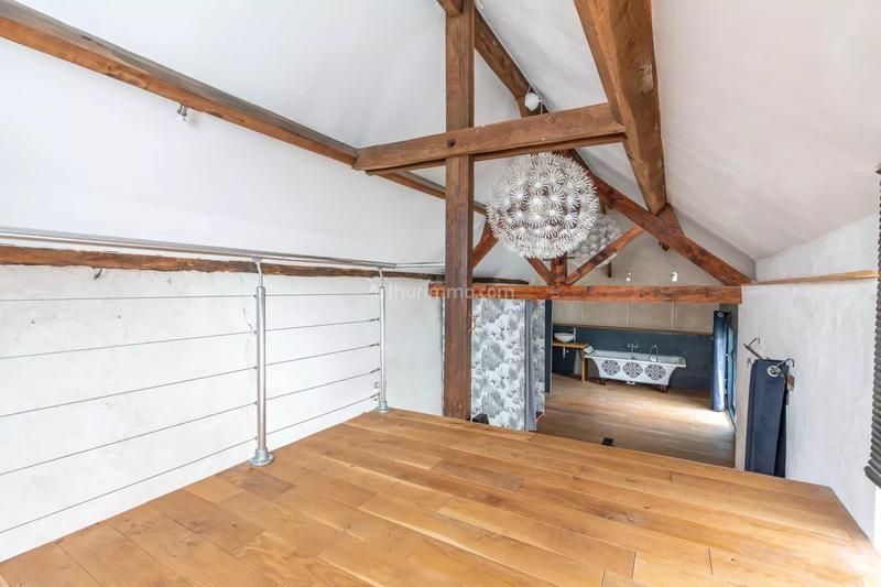 Maison - 223 m² - 8 pièces
