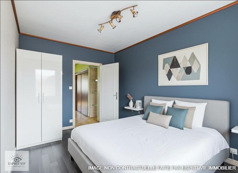 Appartement - 80 m² - 4 pièces