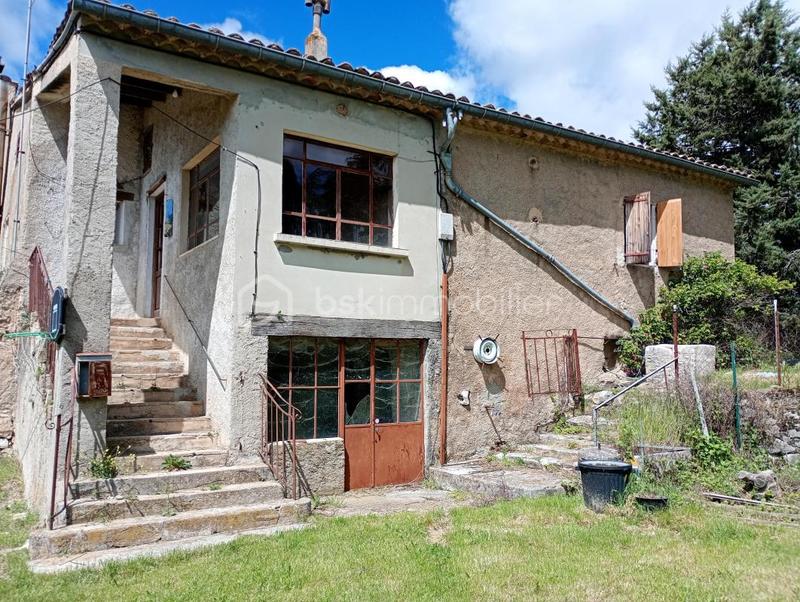 Propriété - 244 m² - 10 pièces