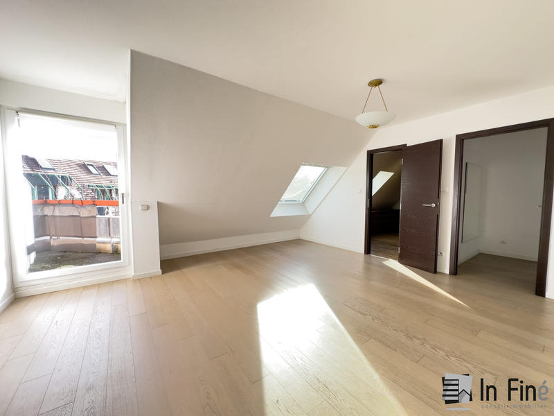 Appartement - 155 m² - 6 pièces