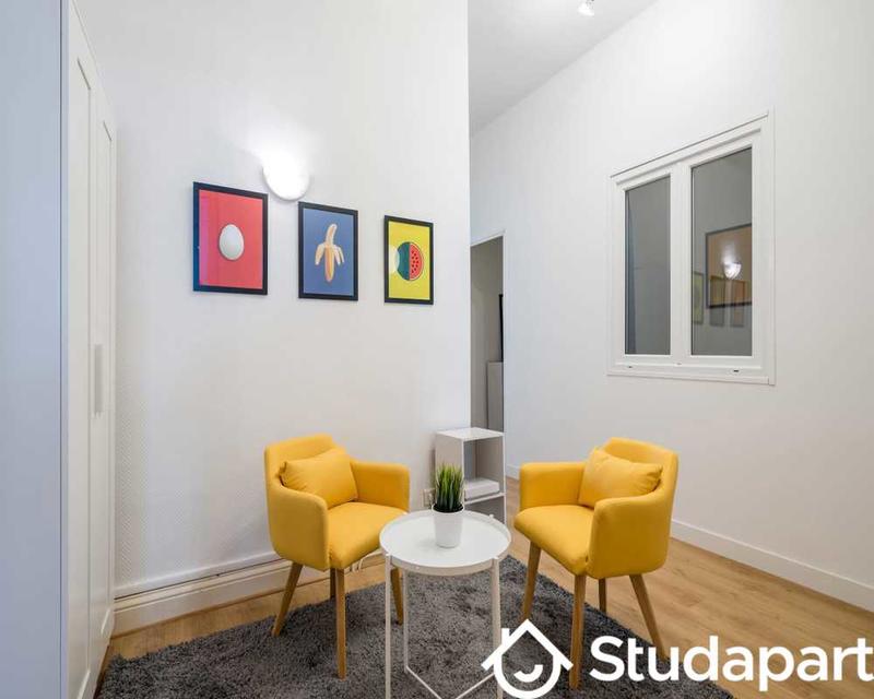 Chambre - 80 m² - 1 pièce