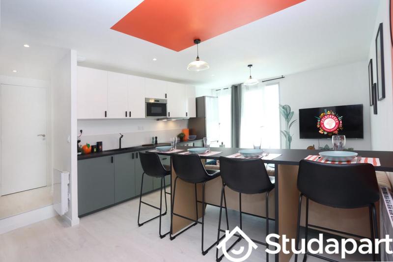 Chambre - 10 m² - 1 pièce