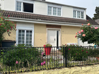 Maison - 100 m² - 5 pièces