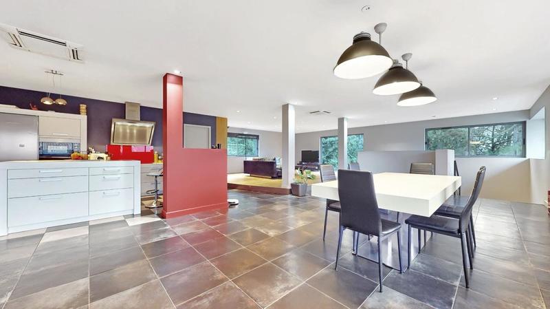 Loft - 320 m² - 6 pièces