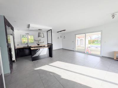 Maison - 106 m² - 4 pièces