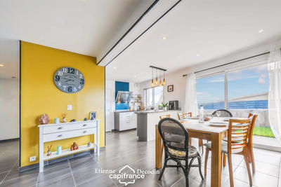 Maison - 101 m² - 5 pièces