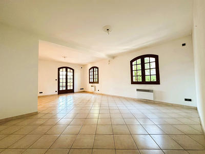 Maison - 152 m² - 6 pièces