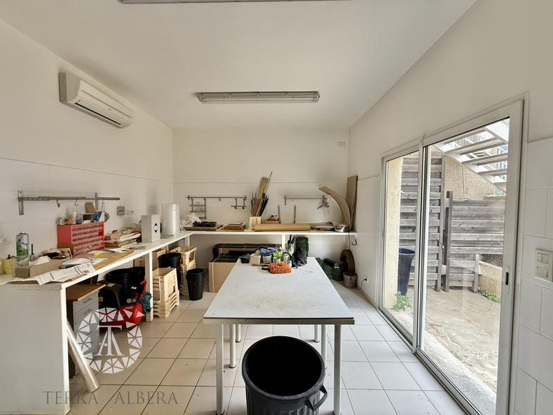 Immeuble - 220 m² - 6 pièces