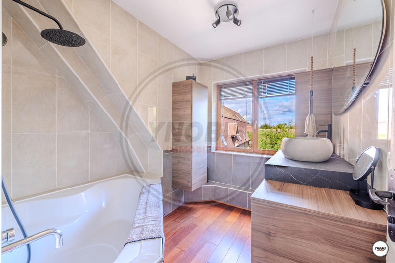 Maison de ville - 148 m² - 5 pièces