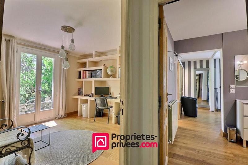 Villa - 210 m² - 9 pièces