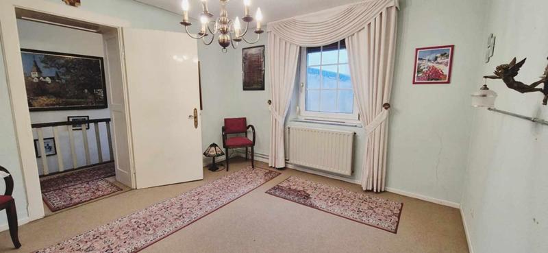 Maison - 210 m² - 7 pièces