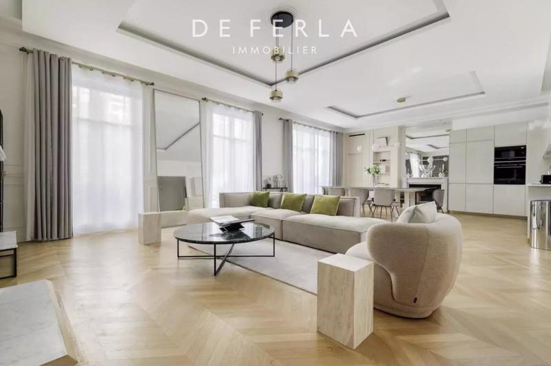 Appartement - 215 m² - 6 pièces