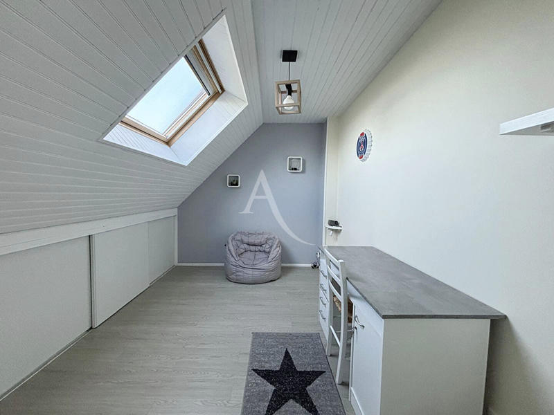 Maison - 122 m² - 7 pièces