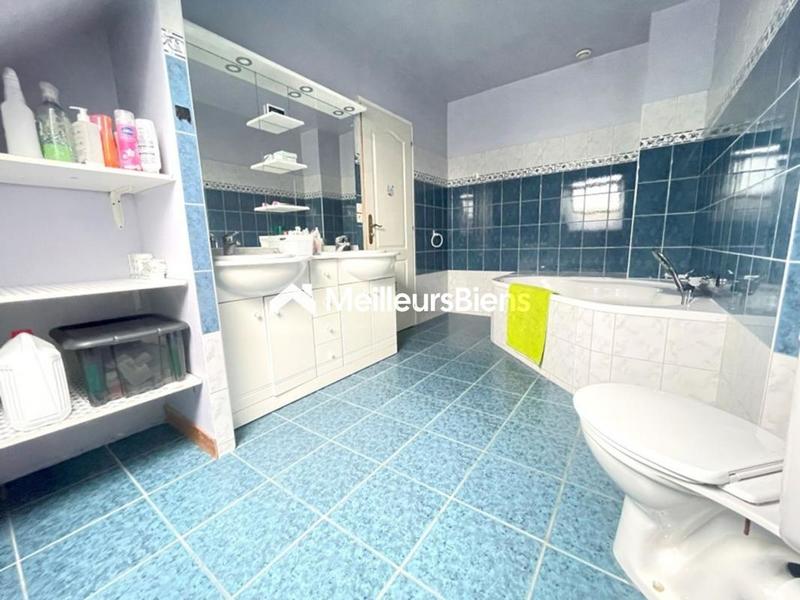 Maison - 193 m² - 7 pièces