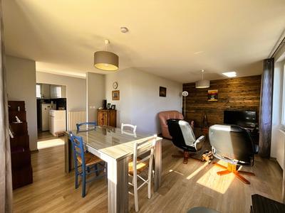 Maison - 105 m² - 4 pièces