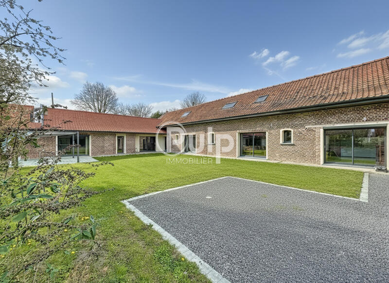 Longère - 217 m² - 9 pièces