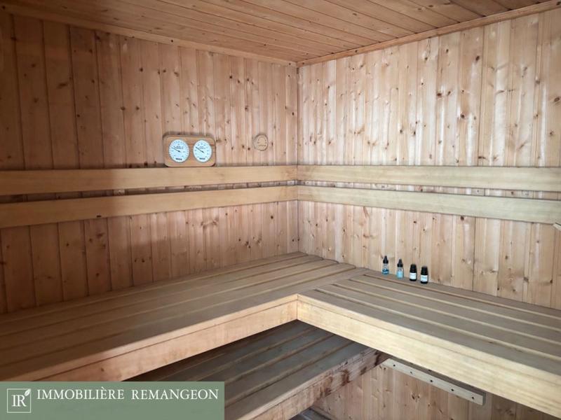 Propriété - 349 m² - 7 pièces