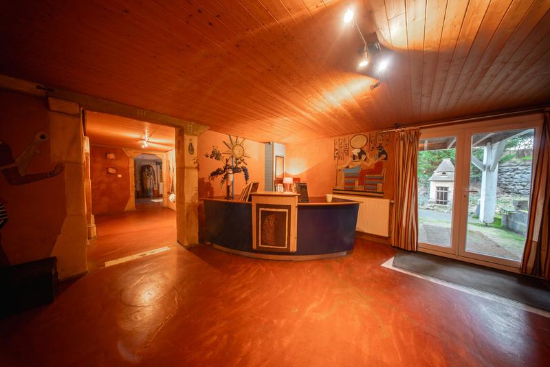 Maison - 358 m² - 10 pièces