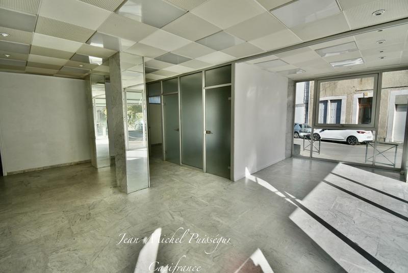 Local commercial - 70 m² - 3 pièces