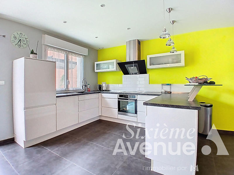 Maison - 107 m² - 4 pièces