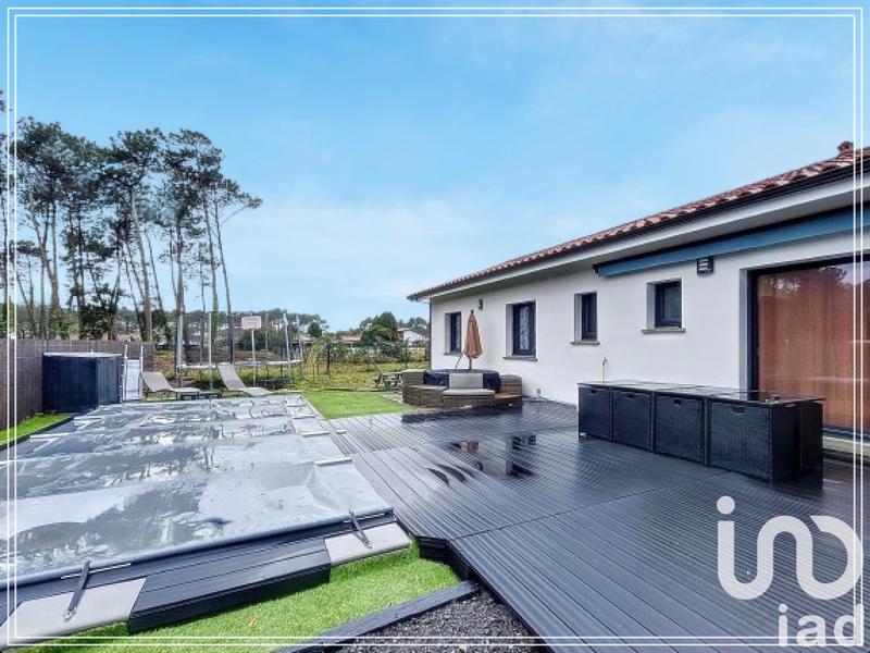 Maison - 137 m² - 10 pièces