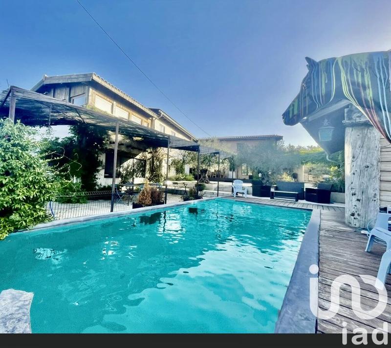 Maison - 387 m² - 15 pièces