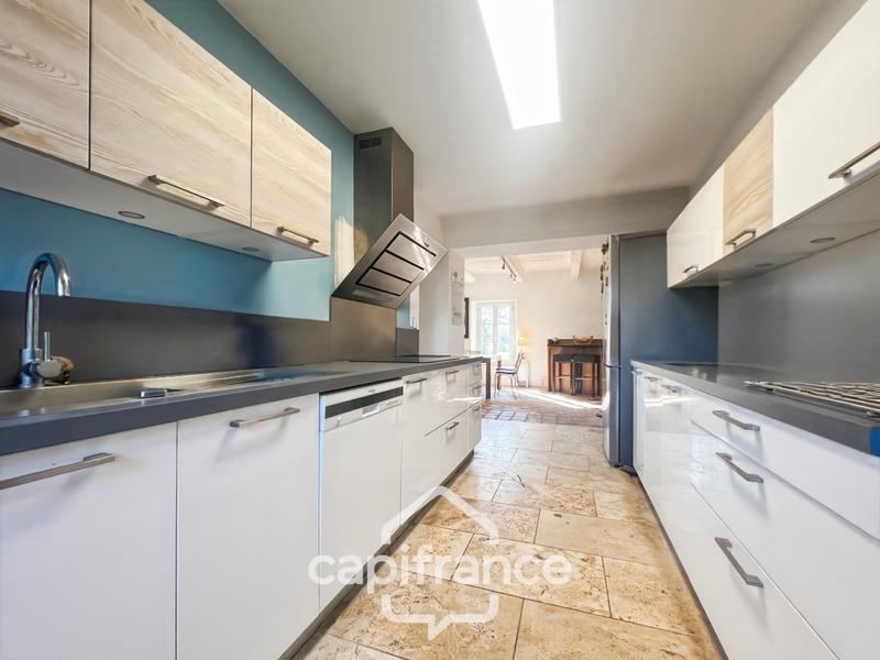 Maison en pierre - 254 m² - 7 pièces