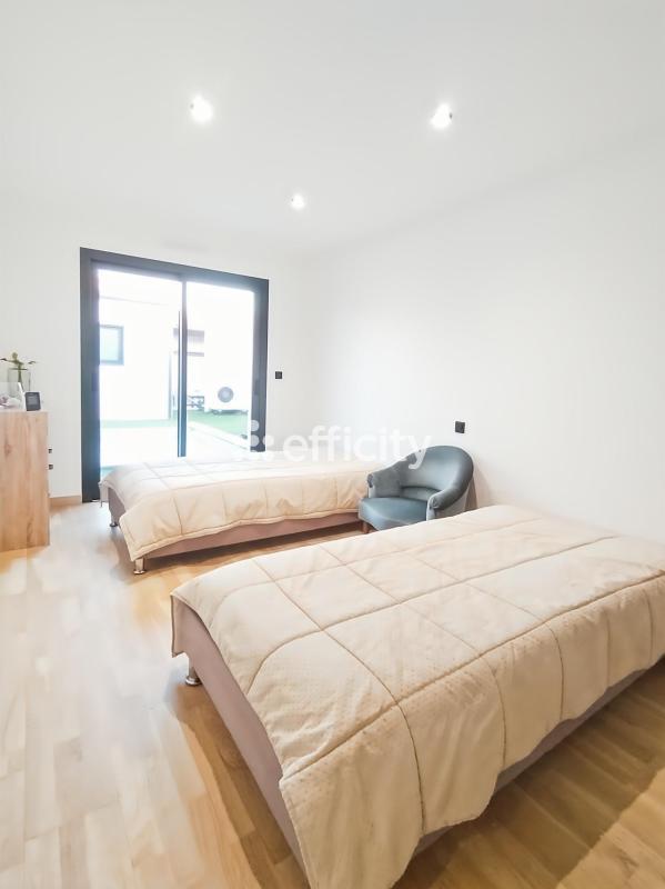 Pavillon - 151 m² - 5 pièces