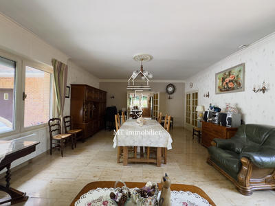 Villa - 223 m² - 6 pièces