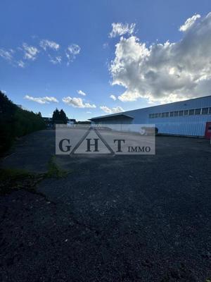 Entrepôt - 5 000 m²