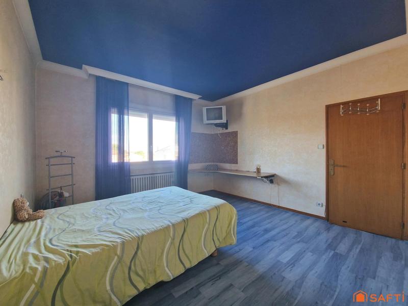 Maison - 223 m² - 7 pièces