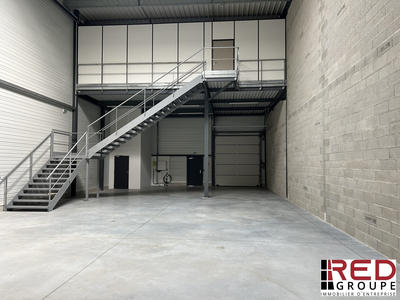 Entrepôt - 277 m²
