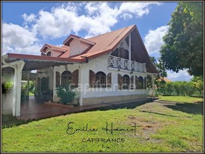 Maison - 141 m² - 7 pièces