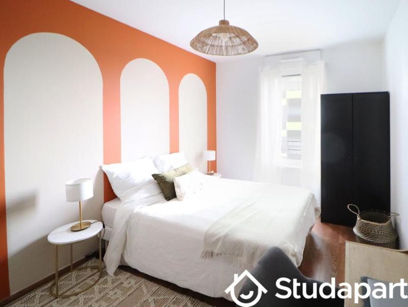 Chambre - 10 m² - 1 pièce