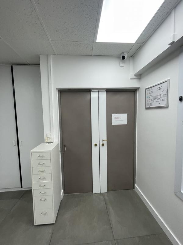 Bureau - 126 m² - 4 pièces